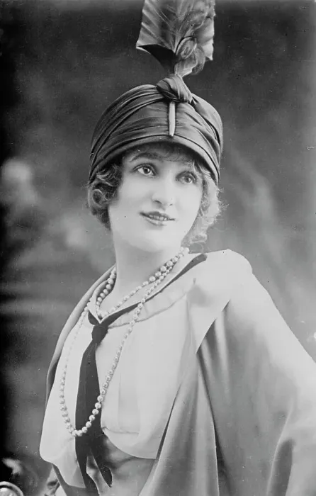 Framed Print : Gaby Deslys, between c1910 and c1915. Creators: Bain News Service, Gaby Deslys Framed Print : Gaby Deslys, between c1910 and c1915. Creators: Bain News Service, Gaby Deslys