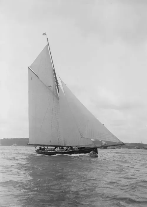 Framed Print : The gaff rigged cutter Bloodhound sailing close-hauled, August 1912. Creator Framed Print : The gaff rigged cutter Bloodhound sailing close-hauled, August 1912. Creator