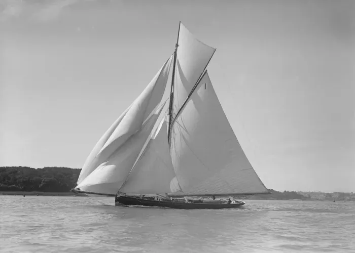 Framed Print : The gaff rigged cutter Bloodhound sailing downwind under spinnaker, 1911. Creator Framed Print : The gaff rigged cutter Bloodhound sailing downwind under spinnaker, 1911. Creator