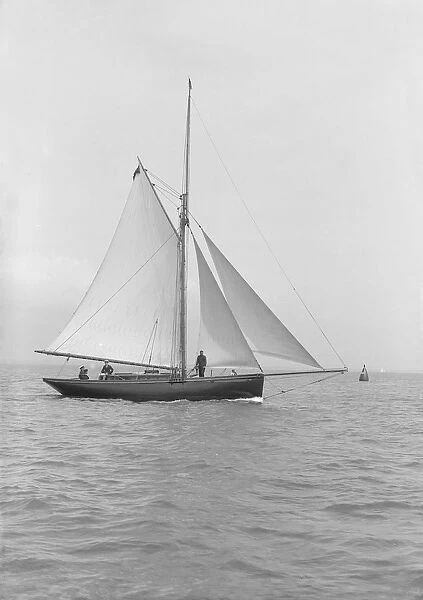 The gaff rigged cutter Wych under sail, 1914. Creator: Kirk & Sons of Cowes