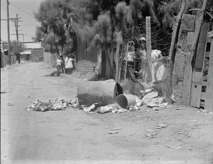 Framed Print : Garbage disposal, Brawley, Imperial Valley, California, 1935. Creator: Dorothea Lange Framed Print : Garbage disposal, Brawley, Imperial Valley, California, 1935. Creator: Dorothea Lange