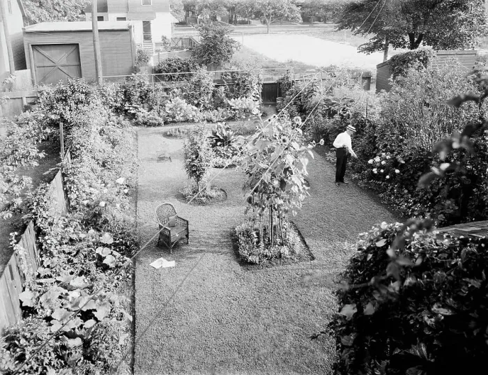 Framed Print : Garden at 124 E. Euclid Avenue, Detroit, Mich. between 1905 and 1915. Creator: Unknown Framed Print : Garden at 124 E. Euclid Avenue, Detroit, Mich. between 1905 and 1915. Creator: Unknown