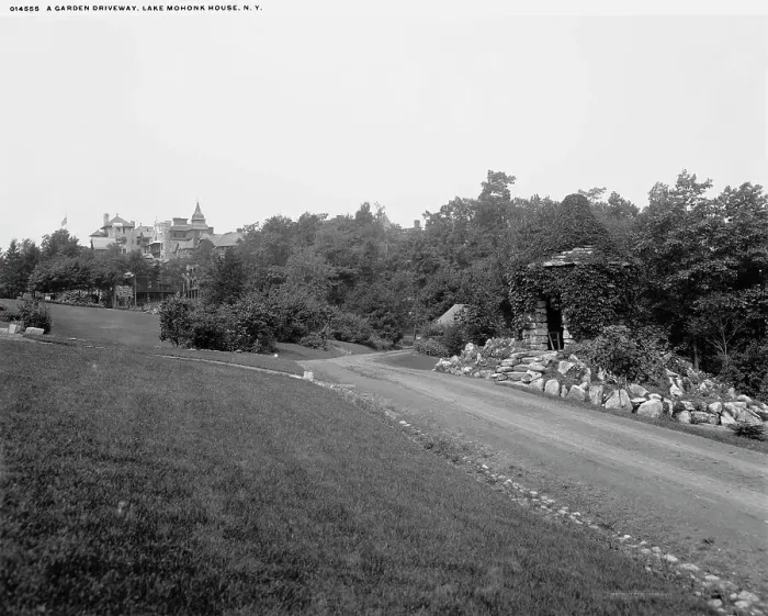 Framed Print : A Garden driveway, Lake Mohonk House, N.Y. between 1890 and 1906. Creator: Unknown Framed Print : A Garden driveway, Lake Mohonk House, N.Y. between 1890 and 1906. Creator: Unknown