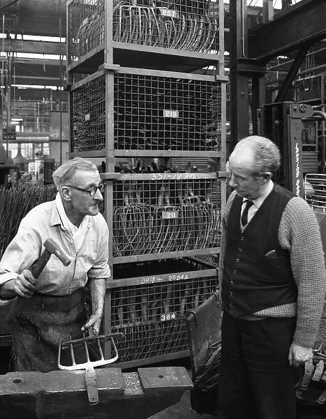 Garden tool production, Brades Tools, Sheffield, South Yorkshire, 1966