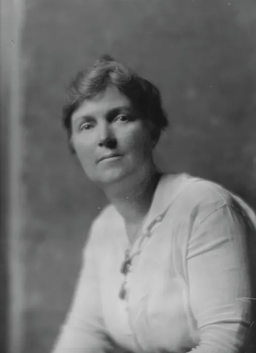 Framed Print : Gardner, C.H. Mrs. portrait photograph, 1915 Nov. 22. Creator: Arnold Genthe Framed Print : Gardner, C.H. Mrs. portrait photograph, 1915 Nov. 22. Creator: Arnold Genthe