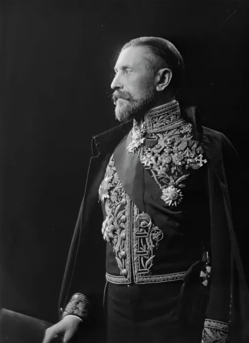 Framed Print : Gaston Liebert, portrait photograph, 1919 May 27. Creator: Arnold Genthe