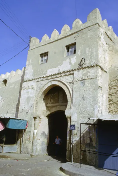 Framed Print : Gate in the city walls, Sfax, Tunisia Framed Print : Gate in the city walls, Sfax, Tunisia