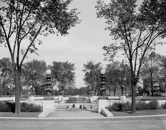 Framed Print : Gates Circle, Buffalo, N.Y. c.between 1910 and 1920. Creator: Unknown Framed Print : Gates Circle, Buffalo, N.Y. c.between 1910 and 1920. Creator: Unknown