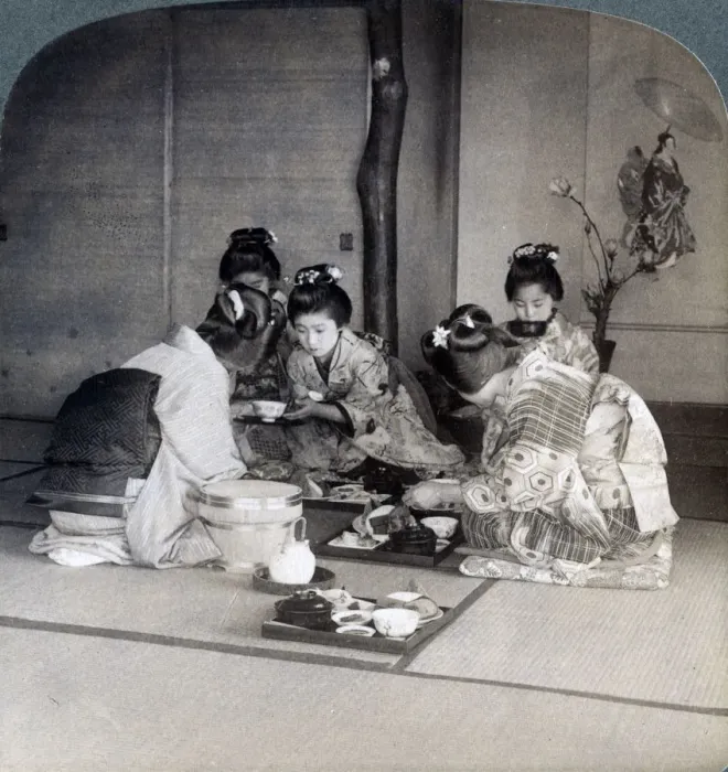 Framed Print : Geishas at dinner, Tokyo, Japan, 1904. Artist: Underwood & Underwood Framed Print : Geishas at dinner, Tokyo, Japan, 1904. Artist: Underwood & Underwood