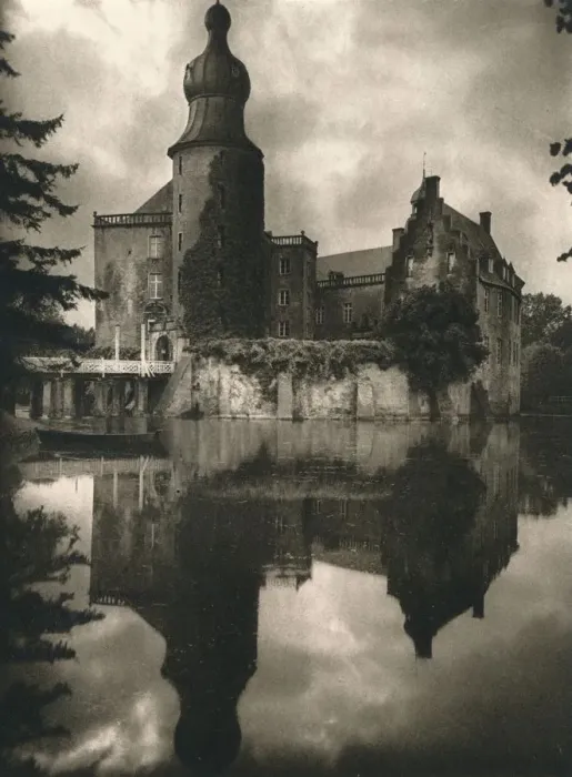 Framed Print : Gemen (Westfalen). Wasserschloss, 1931. Artist: Kurt Hielscher Framed Print : Gemen (Westfalen). Wasserschloss, 1931. Artist: Kurt Hielscher