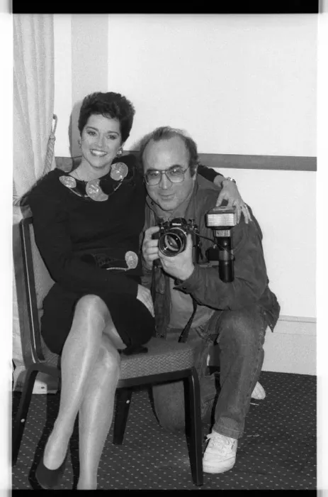 Framed Print : Gemma Craven and Bob Hoskins, BAFTA, Picadilly, London, 1990. Artist: Brian O Connor Framed Print : Gemma Craven and Bob Hoskins, BAFTA, Picadilly, London, 1990. Artist: Brian O Connor