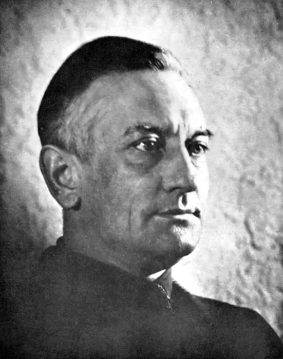 Framed Print : Gene Fowler (1890-1960), American journalist and author, early 20th century Framed Print : Gene Fowler (1890-1960), American journalist and author, early 20th century