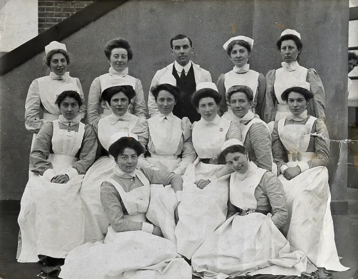 Framed Print : General Lying In Hospital, York Road, Lambeth: group of nurses, 1908. Creator: Unknown Framed Print : General Lying In Hospital, York Road, Lambeth: group of nurses, 1908. Creator: Unknown