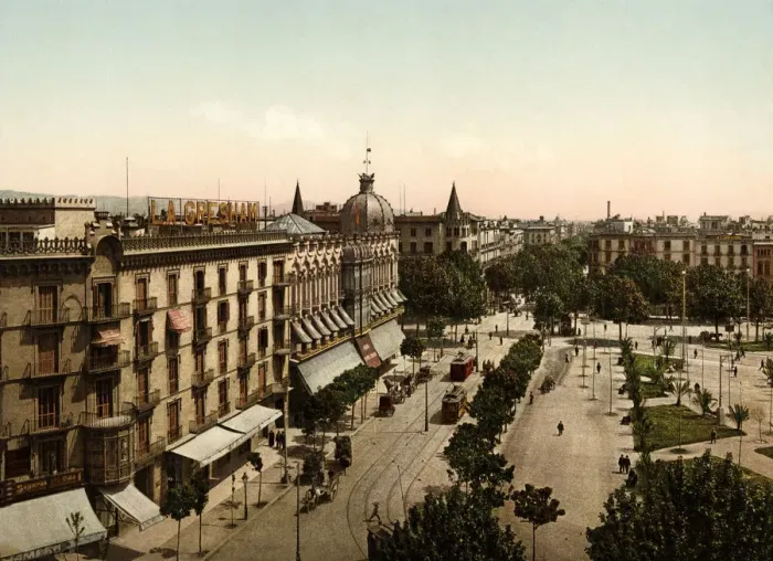 Framed Print : General view of the Catalonia Square, in Barcelona, ??in the early 20th century Framed Print : General view of the Catalonia Square, in Barcelona, ??in the early 20th century