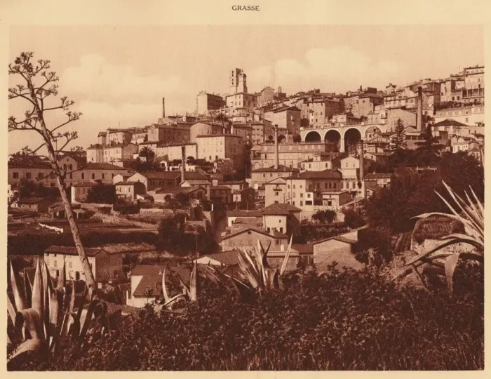 Framed Print : General view of Grasse, 1930. Creator: Unknown Framed Print : General view of Grasse, 1930. Creator: Unknown