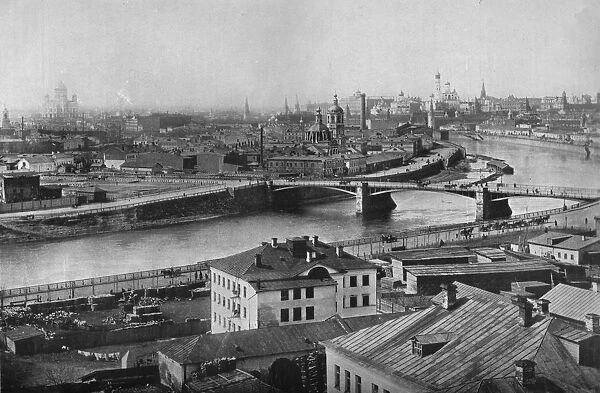 A general view of Moscow, showing the Kremlin, 1915