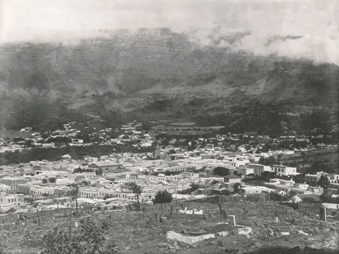Framed Print : General view showing Table Mountain wreathed in vapour, Cape Town, South Africa, 1895 Framed Print : General view showing Table Mountain wreathed in vapour, Cape Town, South Africa, 1895
