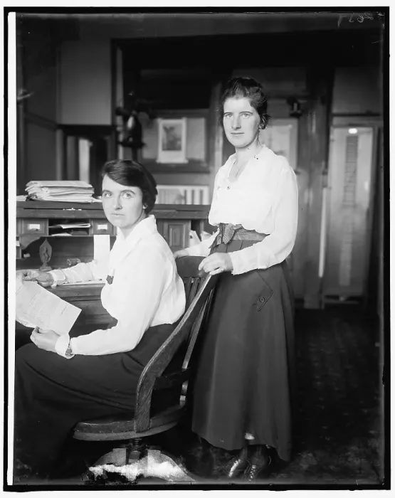 Framed Print : Genevieve Chapin & Sue Court, c1918. Creator: Harris & Ewing. Genevieve Chapin & Sue Court, c1918. Creator: Harris & Ewing Framed Print : Genevieve Chapin & Sue Court, c1918. Creator: Harris & Ewing. Genevieve Chapin & Sue Court, c1918. Creator: Harris & Ewing