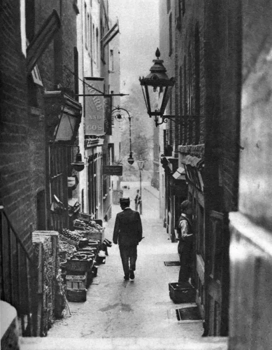 Framed Print : George Court (an alleyway leading to the Adelphi Theatre from the Strand), London, 1926-1927. Artist: Whiffin Framed Print : George Court (an alleyway leading to the Adelphi Theatre from the Strand), London, 1926-1927. Artist: Whiffin