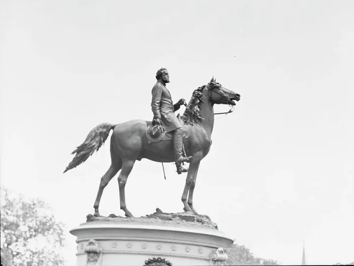 Framed Print : George H. Thomas - Equestrian statues in Washington, D.C. between 1911 and 1942. Creator: Arnold Genthe Framed Print : George H. Thomas - Equestrian statues in Washington, D.C. between 1911 and 1942. Creator: Arnold Genthe