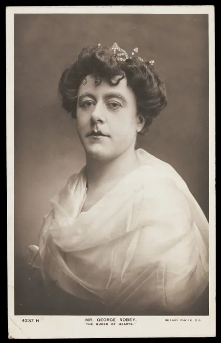 Framed Print : George Robey in drag as the Queen of Hearts, between 1905 and 1907. Creator: Unknown Framed Print : George Robey in drag as the Queen of Hearts, between 1905 and 1907. Creator: Unknown