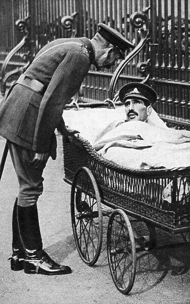 George V with a wounded soldier, 7th Battalion Sherwood Foresters, March 1918
