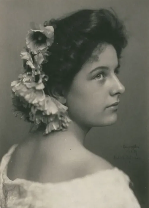 Framed Print : Geraldine Farrar, c1898. Creator: Addie Kilburn Robinson Framed Print : Geraldine Farrar, c1898. Creator: Addie Kilburn Robinson