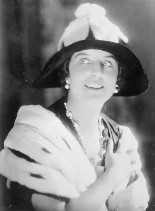 Framed Print : Geraldine Farrar, between c1915 and c1920. Creator: Bain News Service Framed Print : Geraldine Farrar, between c1915 and c1920. Creator: Bain News Service