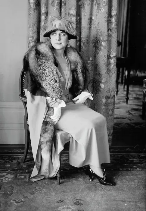 Framed Print : Geraldine Farrar, between c1915 and c1920. Creator: Bain News Service Framed Print : Geraldine Farrar, between c1915 and c1920. Creator: Bain News Service