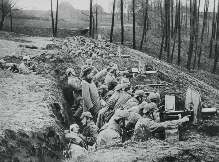 Framed Print : A German company of machine-guns during the battle of Darkehmen, Russia, World War I, 1915 Framed Print : A German company of machine-guns during the battle of Darkehmen, Russia, World War I, 1915