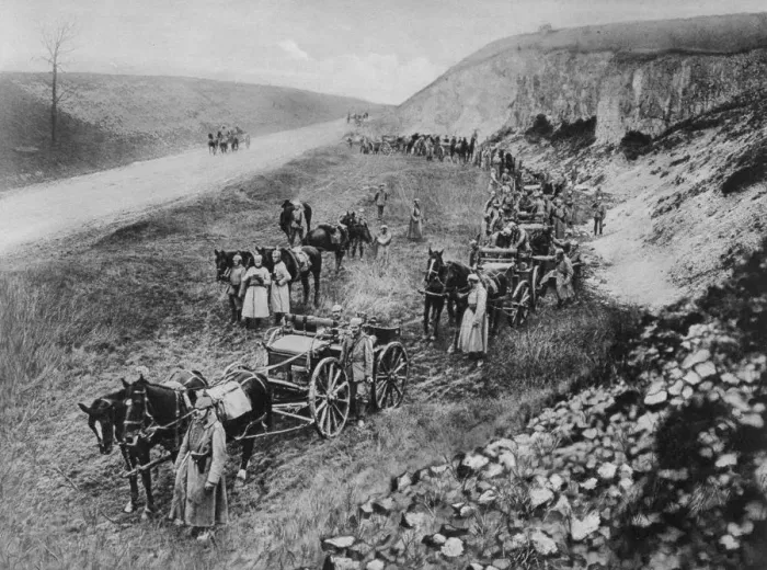 Framed Print : A German machine-gun unit, World War I, 1915 Framed Print : A German machine-gun unit, World War I, 1915