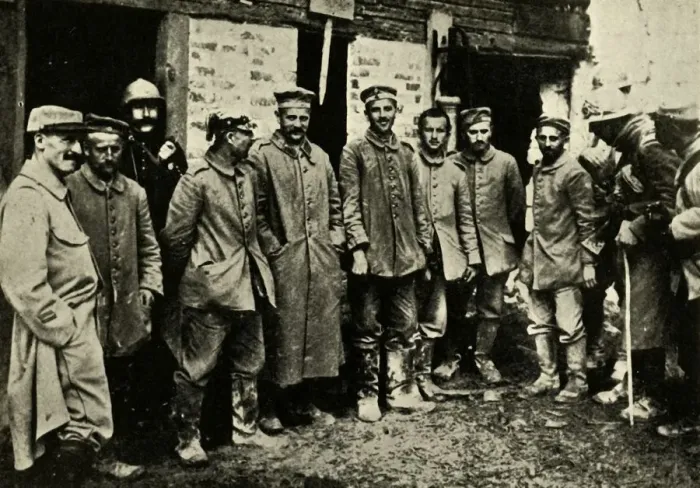 Framed Print : German prisoners of war, Champagne, northern France, First World War, 1915, (c1920) Framed Print : German prisoners of war, Champagne, northern France, First World War, 1915, (c1920)
