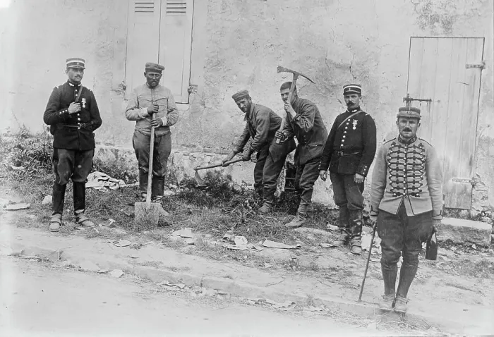 Framed Print : German prisoners at work, near Villeroy, 1914. Creator: Bain News Service Framed Print : German prisoners at work, near Villeroy, 1914. Creator: Bain News Service