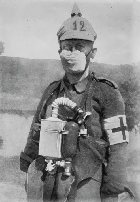 Framed Print : German Protection against gas bombs, between c1910 and c1915. Creator: Bain News Service Framed Print : German Protection against gas bombs, between c1910 and c1915. Creator: Bain News Service