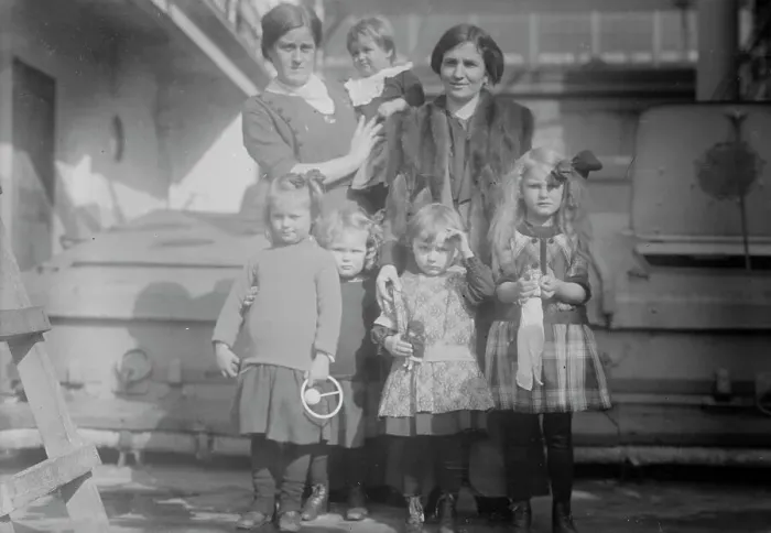 Framed Print : German refugees on EUROPA, between c1914 and c1915. Creator: Bain News Service Framed Print : German refugees on EUROPA, between c1914 and c1915. Creator: Bain News Service