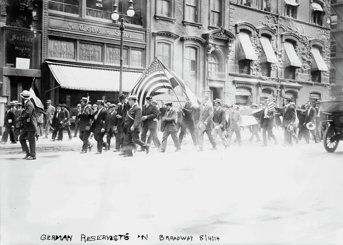 Framed Print : German Reservists in Broadway [i.e. Fifth Avenue], 4 Aug 1914. Creator: Bain News Service