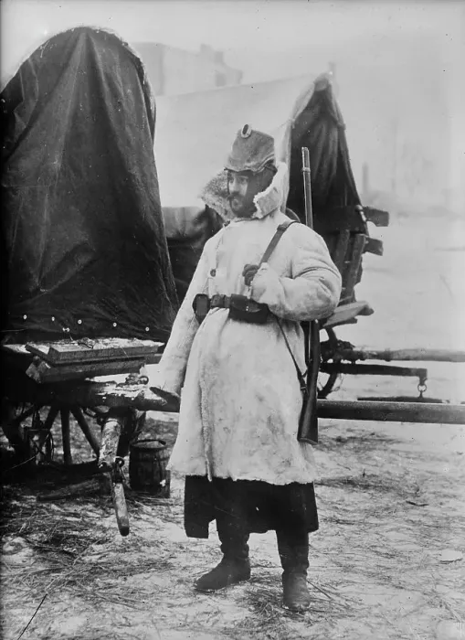 Framed Print : German soldier in winter dress, between c1914 and c1915. Creator: Bain News Service Framed Print : German soldier in winter dress, between c1914 and c1915. Creator: Bain News Service