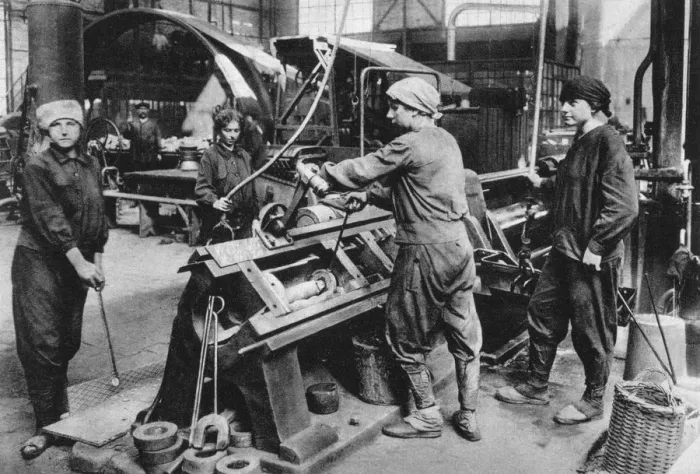 Framed Print : German state munition factory, World War I, 1917 Framed Print : German state munition factory, World War I, 1917