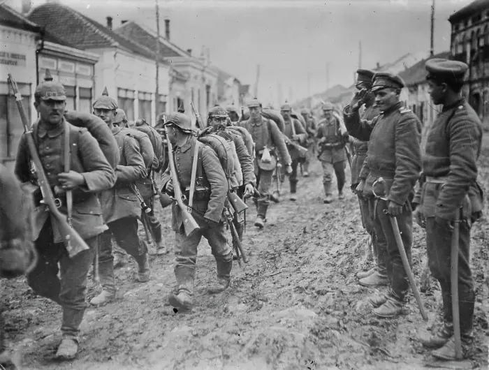 Framed Print : Germans passing thro Paracin, on Belgrad - Nisch Line, between c1910 and c1920. Creator: Bain News Service Framed Print : Germans passing thro Paracin, on Belgrad - Nisch Line, between c1910 and c1920. Creator: Bain News Service