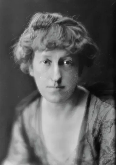 Framed Print : Getty, Samuel, Mrs. portrait photograph, 1915. Creator: Arnold Genthe Framed Print : Getty, Samuel, Mrs. portrait photograph, 1915. Creator: Arnold Genthe