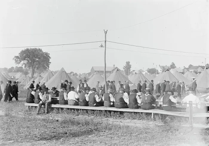 Framed Print : Gettysburg - Vets. at mess, 1913. Creator: Bain News Service Framed Print : Gettysburg - Vets. at mess, 1913. Creator: Bain News Service