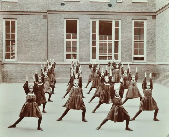 Framed Print : Girls exercise drill, Montem Street School, Islington, London, 1906 Framed Print : Girls exercise drill, Montem Street School, Islington, London, 1906
