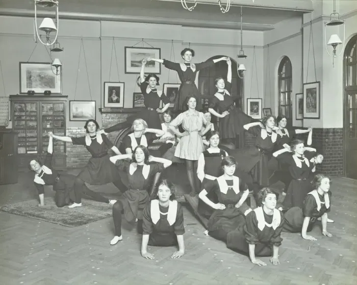 Framed Print : Girls posed in tableaux, Sandhurst Road Evening Institute, London, 1914 Framed Print : Girls posed in tableaux, Sandhurst Road Evening Institute, London, 1914