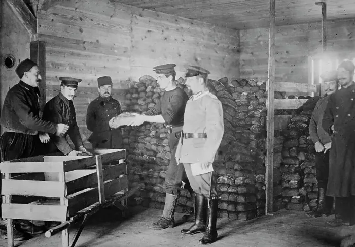 Framed Print : Giving Bread to British prisoners, between 1914 and c1915. Creator: Bain News Service Framed Print : Giving Bread to British prisoners, between 1914 and c1915. Creator: Bain News Service