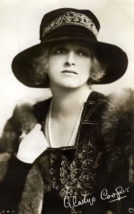 Framed Print : Gladys Cooper (1888-1971), English actress, early 20th century. Artist: Rotary Photo Framed Print : Gladys Cooper (1888-1971), English actress, early 20th century. Artist: Rotary Photo