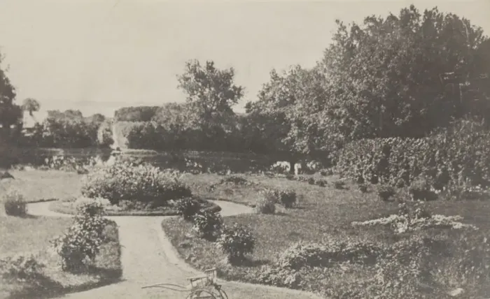 Framed Print : The Glebovo estate of Konstantin Shilovsky, Early 1890s Framed Print : The Glebovo estate of Konstantin Shilovsky, Early 1890s