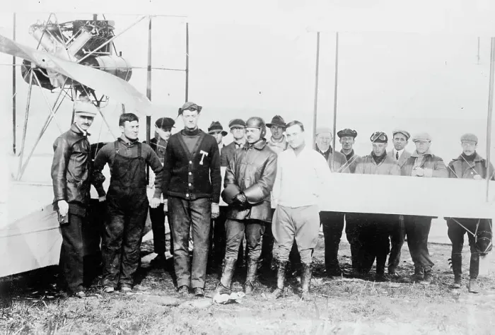 Framed Print : Glenn Curtiss; Lieuts; Park; Goodier; McLeary; Brereton, 1912. Creator: Bain News Service Framed Print : Glenn Curtiss; Lieuts; Park; Goodier; McLeary; Brereton, 1912. Creator: Bain News Service