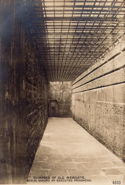 Framed Print : Glimpses of Old Newgate - Burial Ground of Executed Prisoners, c1900. Creator: Rotophot Framed Print : Glimpses of Old Newgate - Burial Ground of Executed Prisoners, c1900. Creator: Rotophot