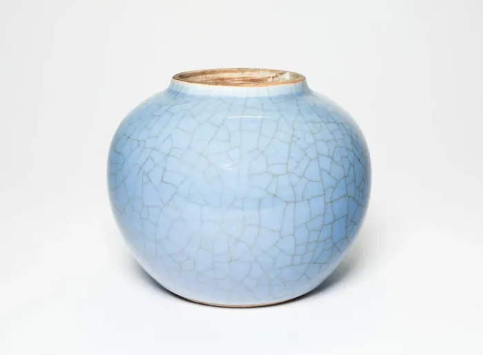 Framed Print : Globular Jar, Qing dynasty (1644-1911), Kangxi period (1662-1722). Creator: Unknown Framed Print : Globular Jar, Qing dynasty (1644-1911), Kangxi period (1662-1722). Creator: Unknown