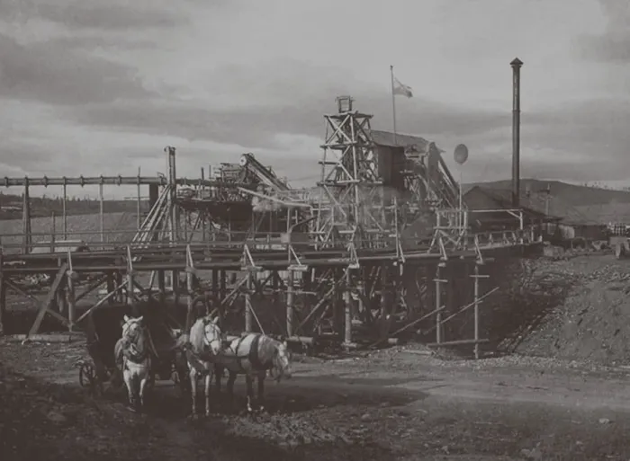 Framed Print : Gold Dredge in Sysert, 1900s-1910s Framed Print : Gold Dredge in Sysert, 1900s-1910s